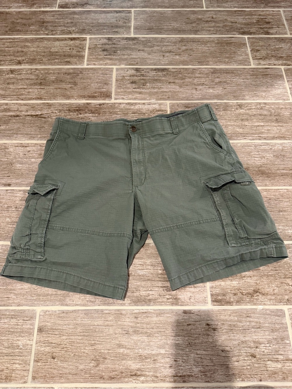 LEE EXTREME MOTION CARGO SHORTS GREEN